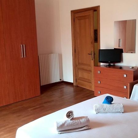 Camere Lorenzo Porto Cesareo Bilik gambar